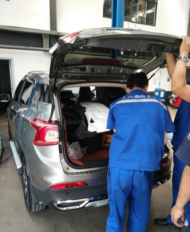 宝骏510落地一个月, 第三次来4S店拆车, 维修师傅都是半桶水