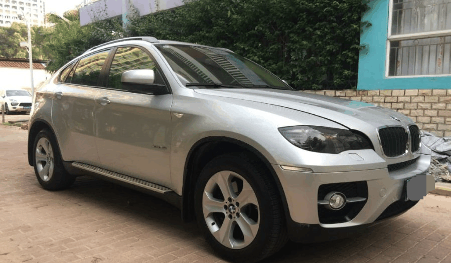 38万买辆宝马X6, 开去聚会同学说了这句话, 只好无奈地笑了