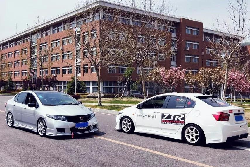 自己玩车就算了，这位锋范车主竟然把朋友