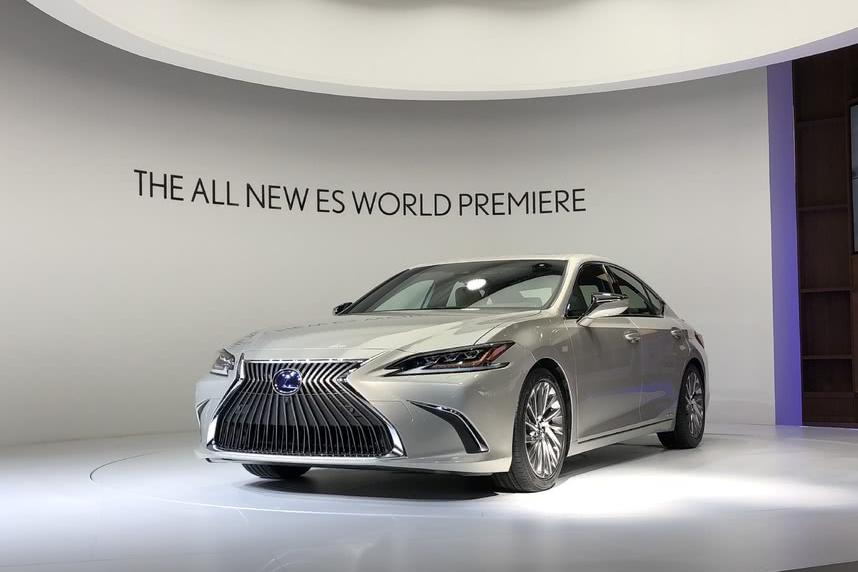 全新雷克萨斯ES亮相北京车展 霸气前脸不输奥迪精致内饰完胜宝马
