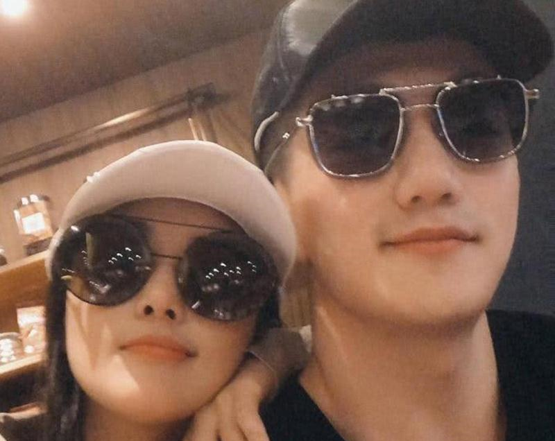 张馨予为何捷定居广州,两人穿情侣装超市购物