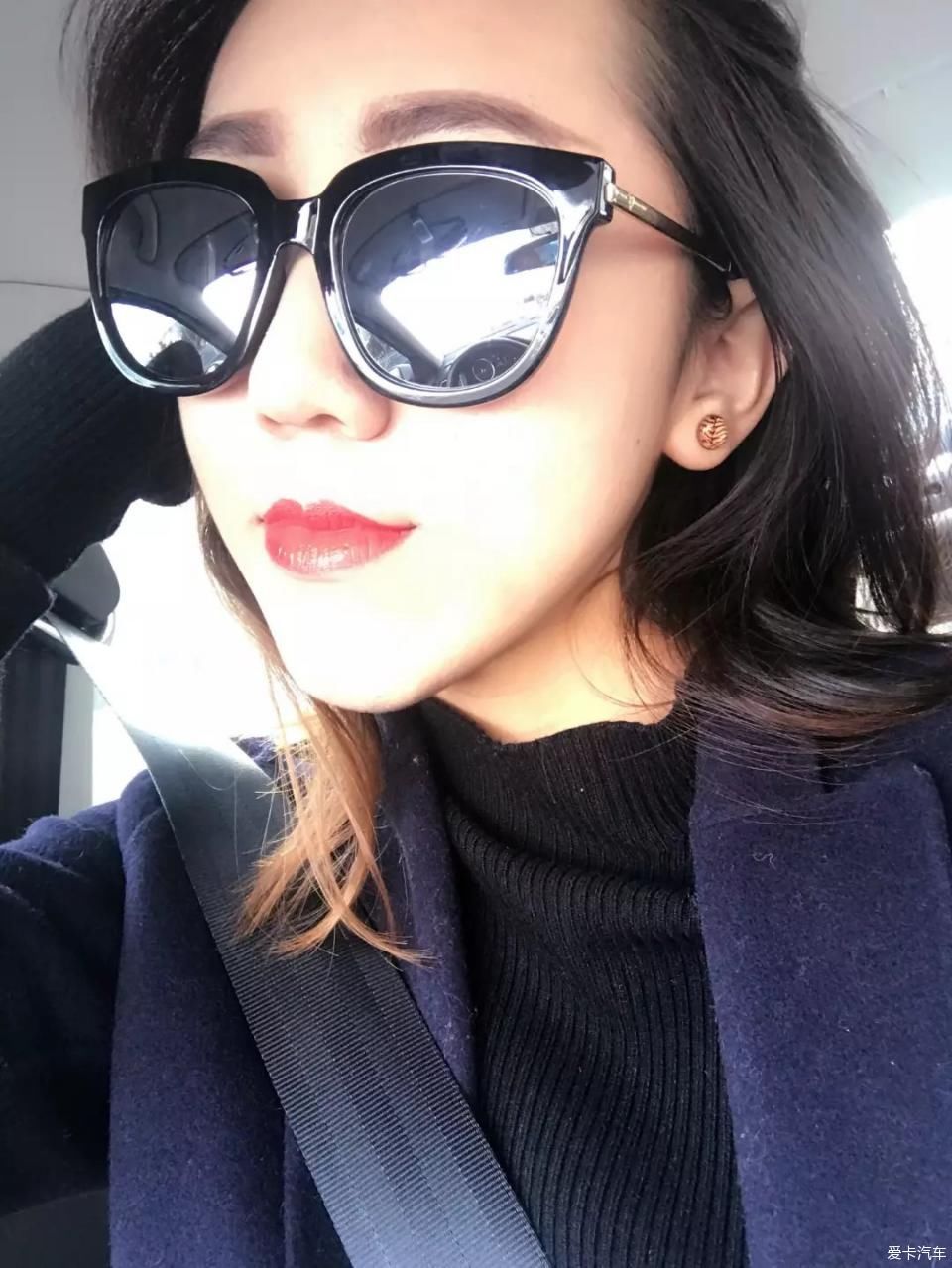 出门前先拍张自拍,证明开车的是个女子~谢谢!
