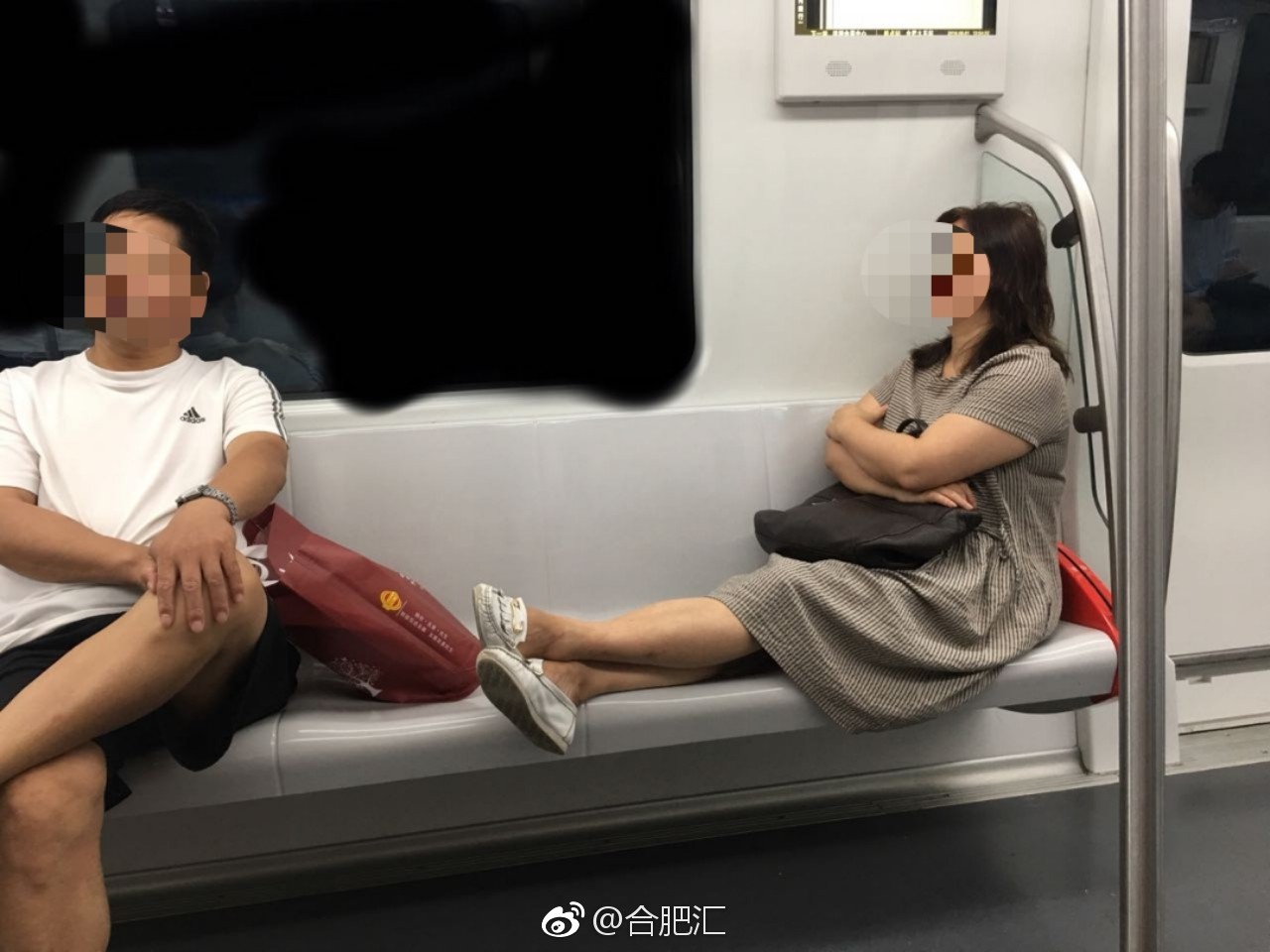 分享合肥地铁新鲜事长腿姐姐在线占位。