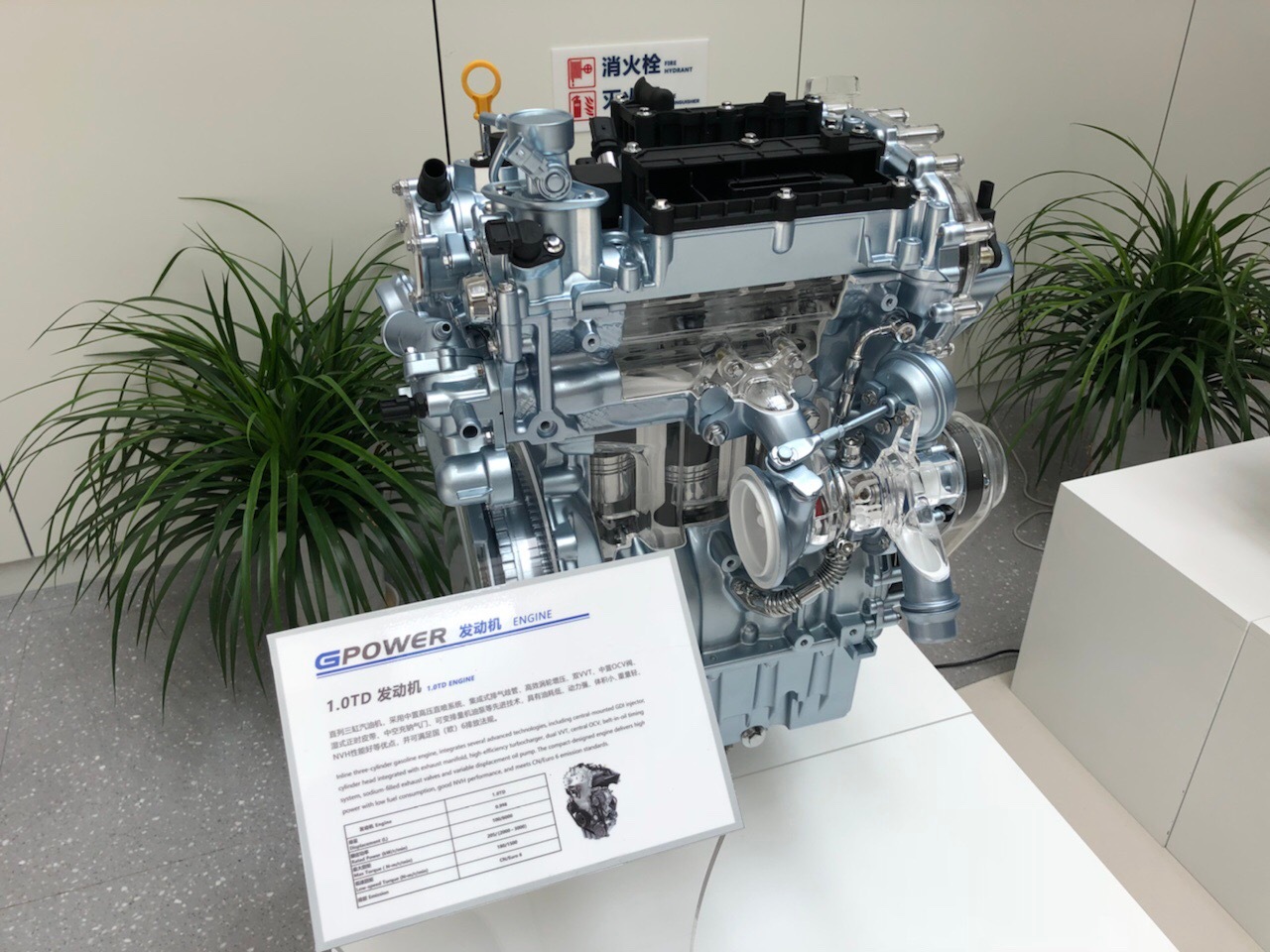 吉利的1.0T三缸发动机 最近的大热门机型啊 你