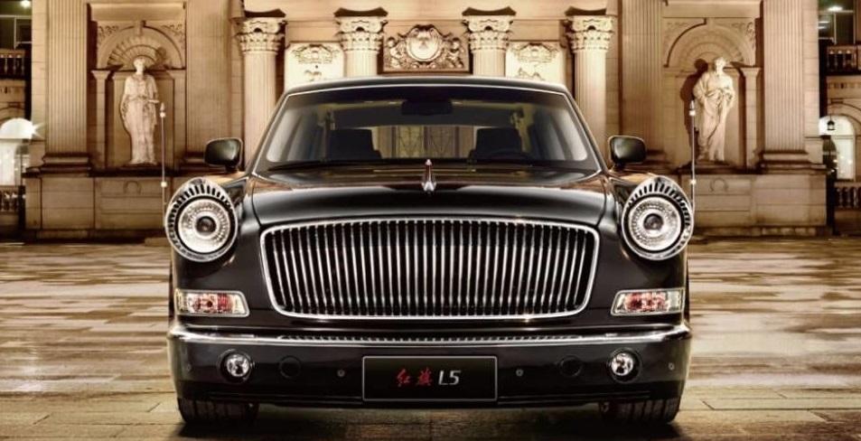 为了两面小红旗, 乡村土豪700万买下最贵国产车, 村长见了都敬礼