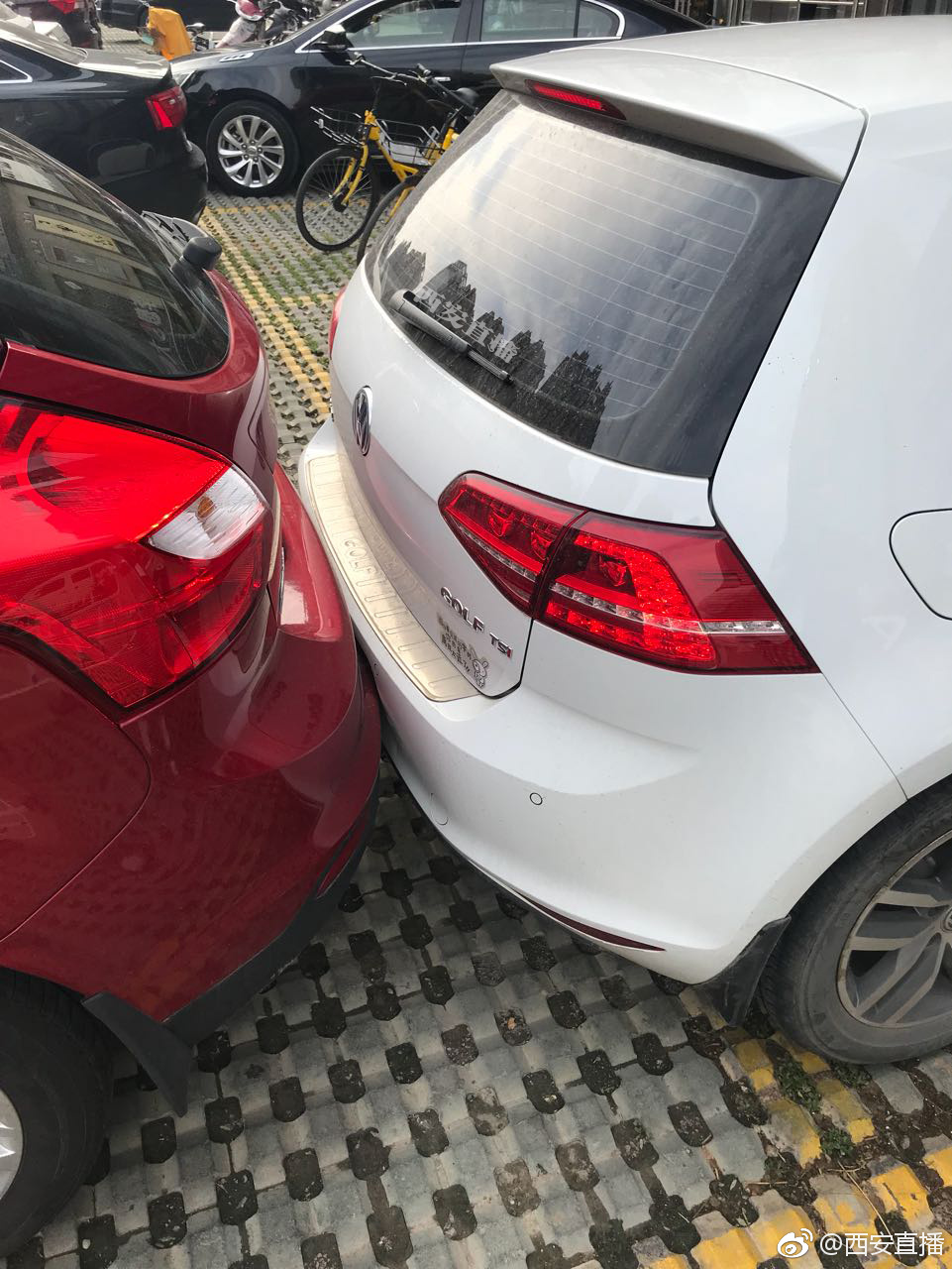 发生小剐蹭走快赔 对方竟然肇事逃逸!