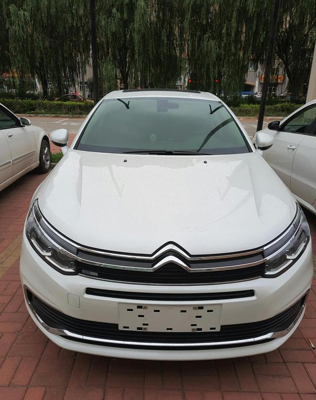 雪铁龙C5高配提车感受, 车主: 细节差, 不像是20万车的样子!