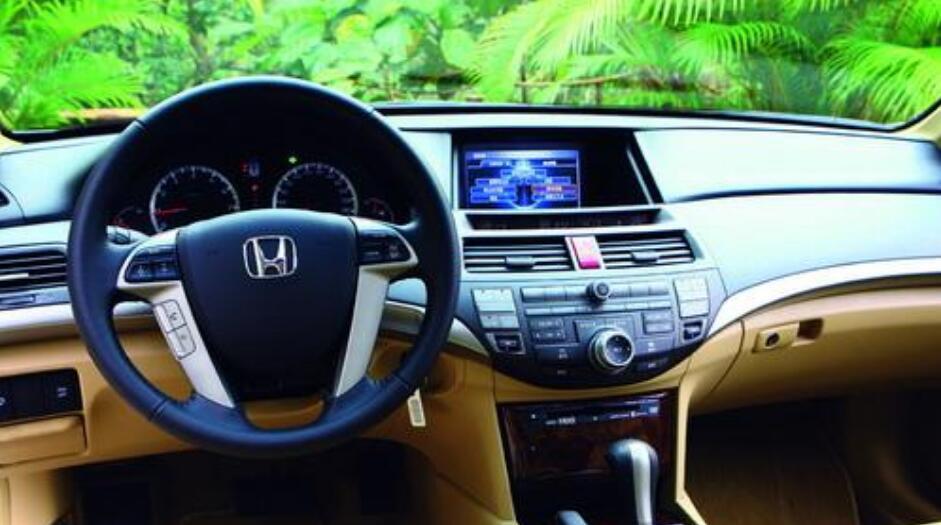 本田这款轿车深受大众喜爱, 看了之后就会明白当中原因