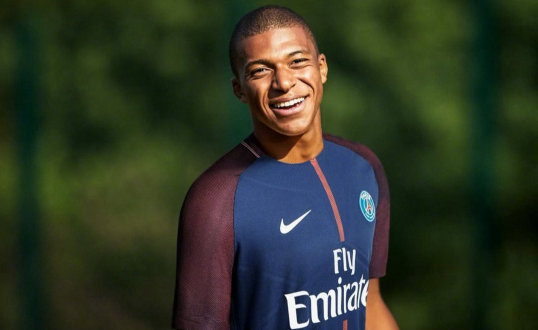 恒大足球学校全国招收学员,免费培养精英足球