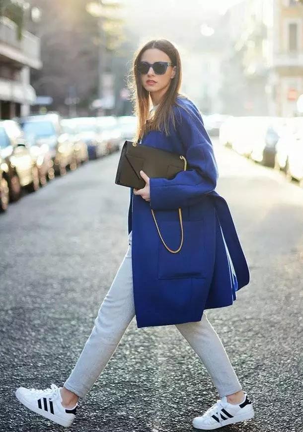 冬天大衣要买修身款好看还是宽松款好看