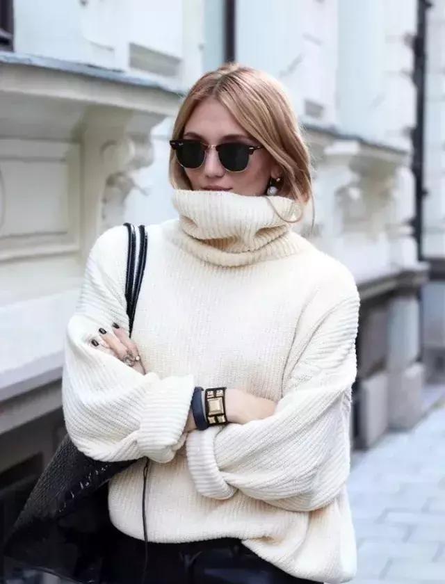 高领毛衣要怎么穿才能不俗气? 杨幂宋茜戚薇为