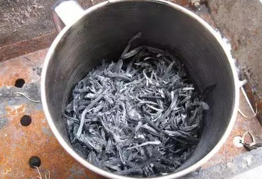 教你一招自制草木灰钾肥!简单实用!