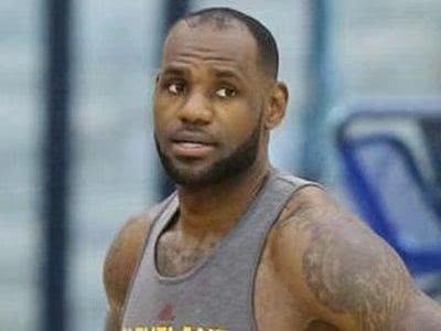 詹姆斯身体状况没的说,但唯一一次做手术的原