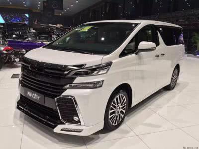 丰田新款“保姆车”颜值太高！新车增加更人性化设计已经成爆款！