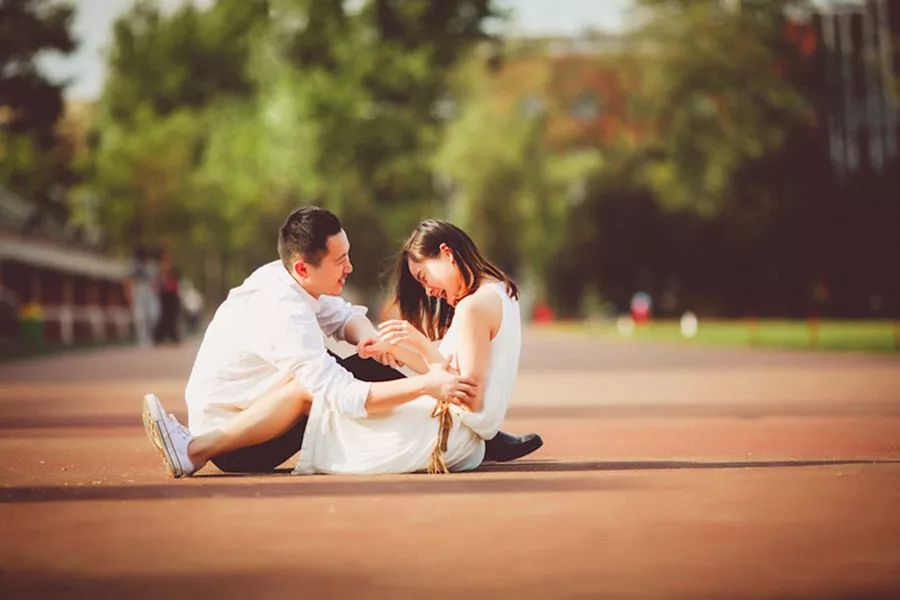 分手后男人再绝情狠心,也绝忘不了这种女人,他