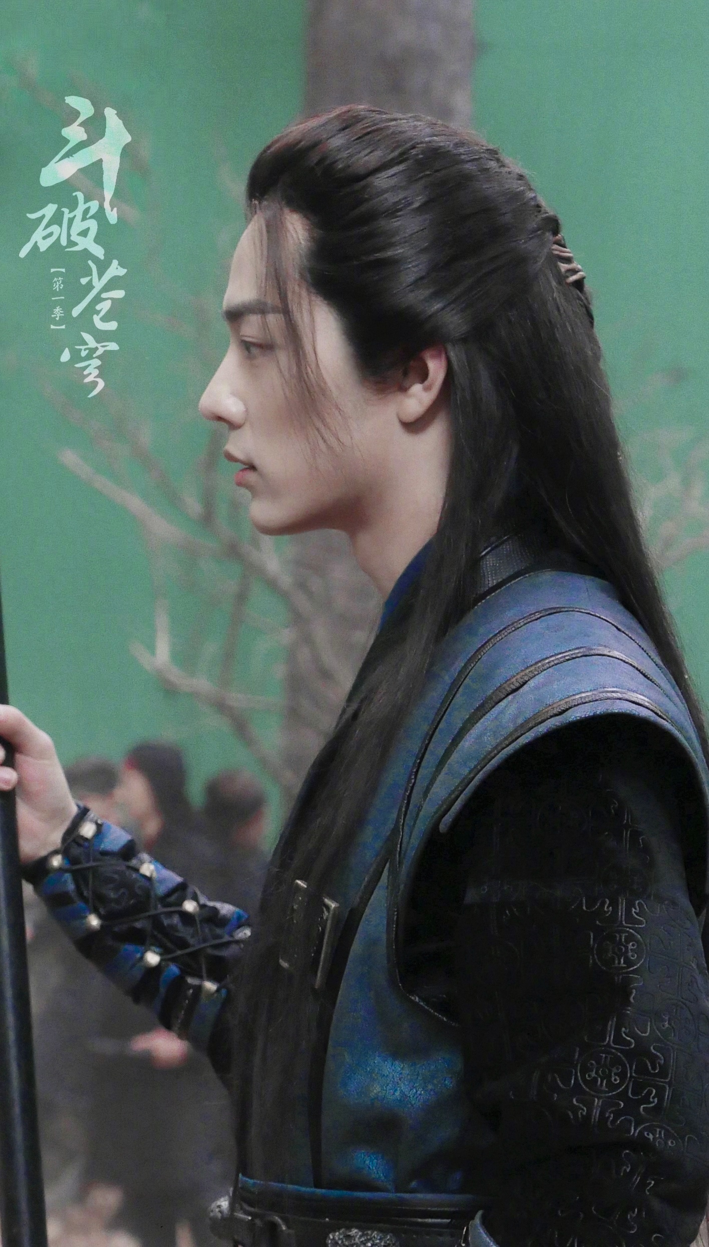 电视剧《斗破苍穹》正在热播,肖战在剧中饰演又俊又可爱的林修崖