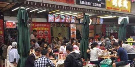 10年只卖这一样别墅,不仅买了车还买了别墅!美食尚锋图片