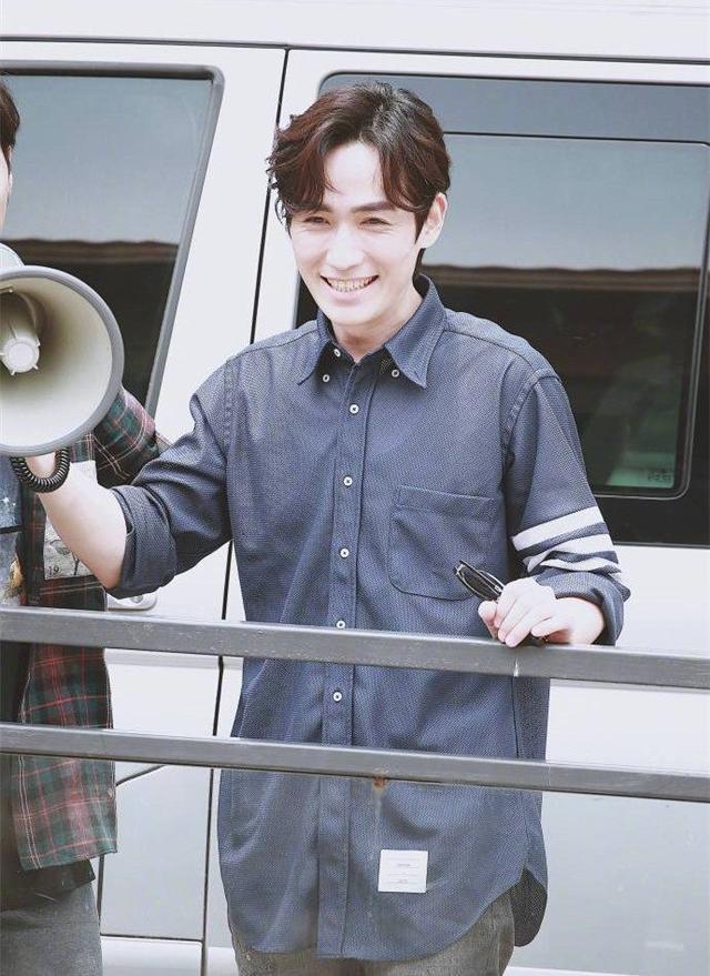 朱一龙白宇《快乐大本营》花絮照曝光,两大男