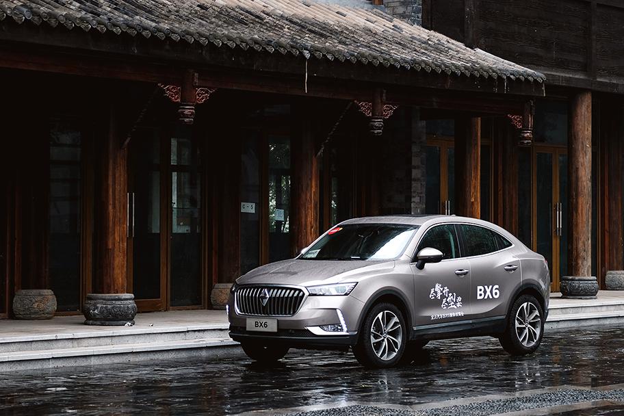 2.0T的德系血统SUV，拉风造型同级少有，你真不心动？