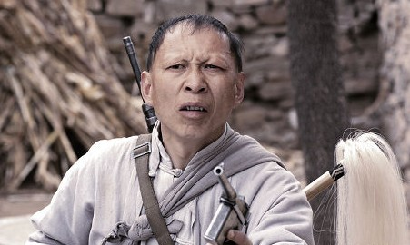 他因长得丑曾吓哭蒋雯丽，生个女儿却貌美如花，如今成为人生赢家