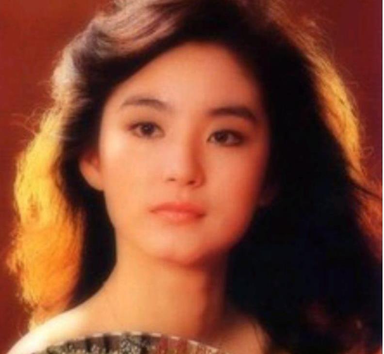 林青霞离开邢家,邢李源会娶为他生下儿子女人