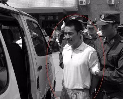 7位黑帮大佬和富豪的豪华座驾, 车牌比车还牛