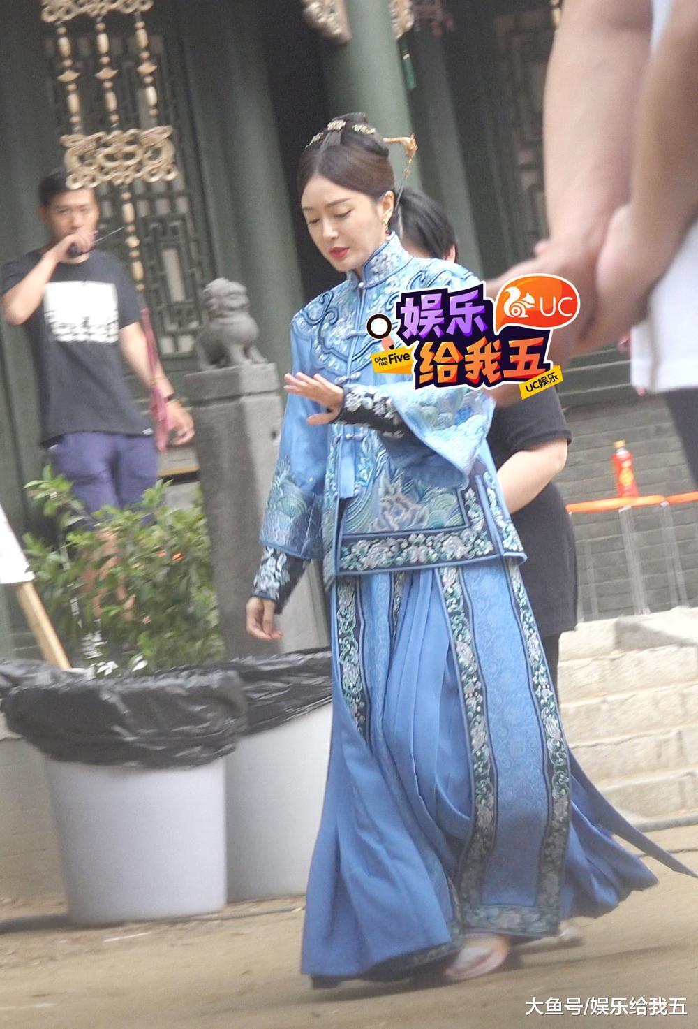 秦岚片场好用功一条过 皱纹爬上脸难逃岁月杀