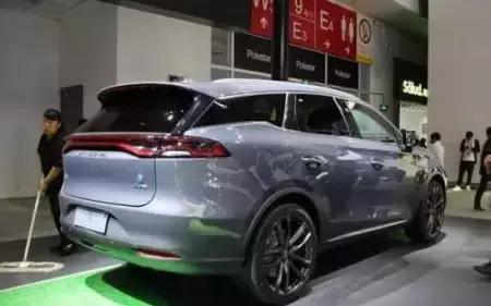 最牛国产豪车，4.5s破百，4米8带全液晶仪表盘，比保时捷帅仅15万