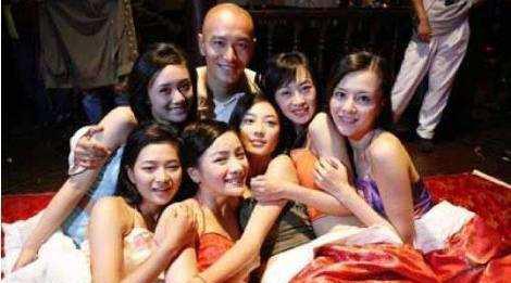 都知道韦小宝有七个老婆, 那么你们知道他的官职有多大么