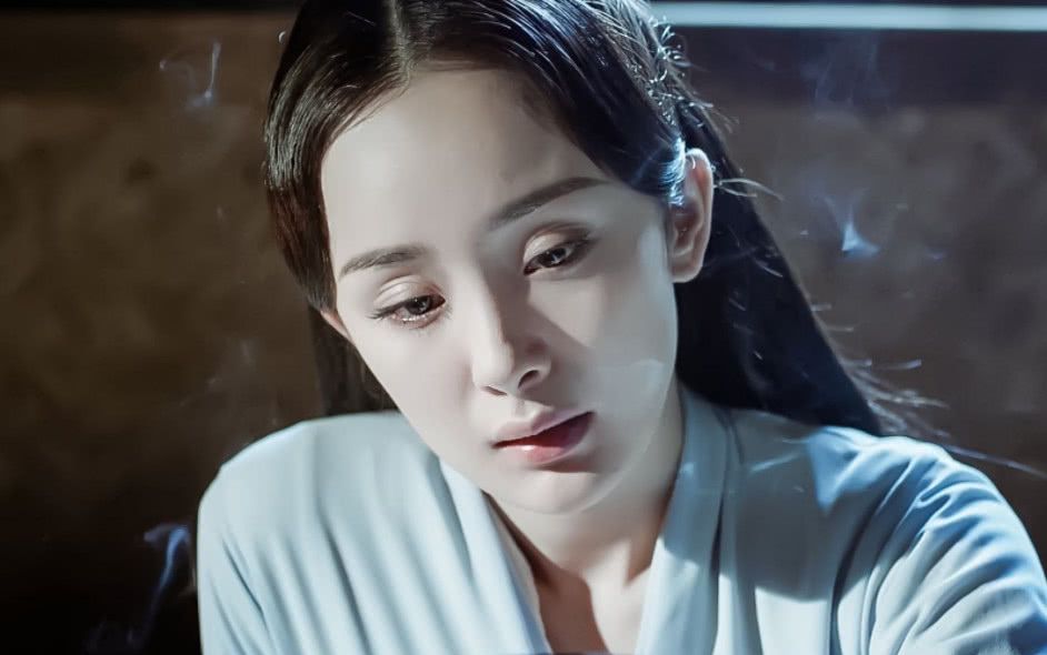 杨幂晒家乡美食,这一细节引争议,网友怒骂:大