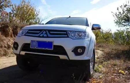 三菱混得太惨了！越野性能强于汉兰达，本月直降7万仅18万没人要