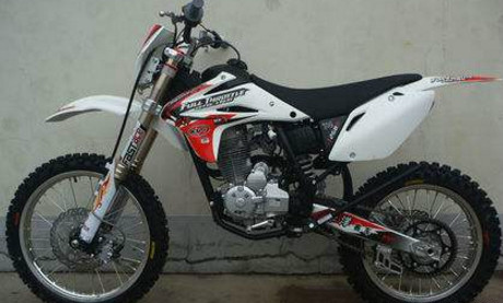 1万左右,性价比最好的4款摩托车,图一均衡性最好