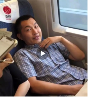 高铁霸座男子论文抄袭 本以为只是人品不行,没