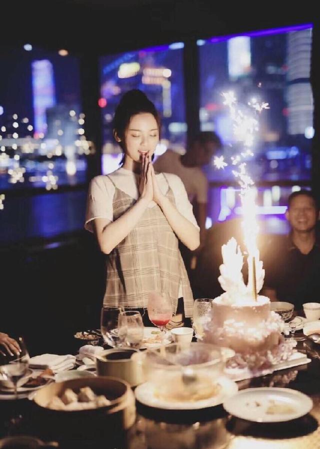 杨超越过生日发微博,连这个字都不认识?网友: