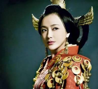 她是中国历史第一个被废的皇后，只因嫁给汉景帝无所出，最终被废