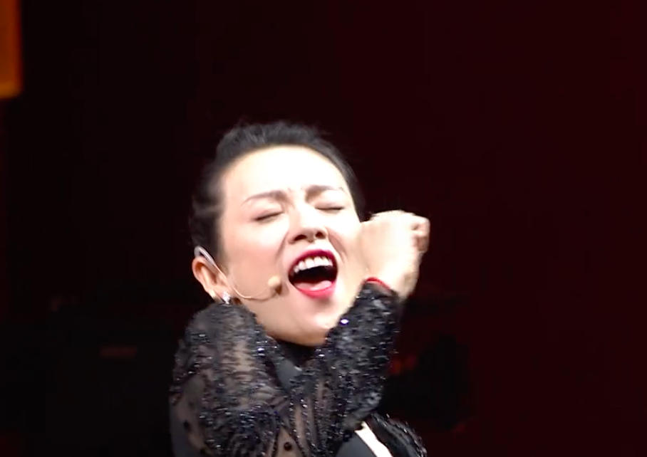 徐峥播放汪峰的歌曲,章子怡下意识的行为圈粉