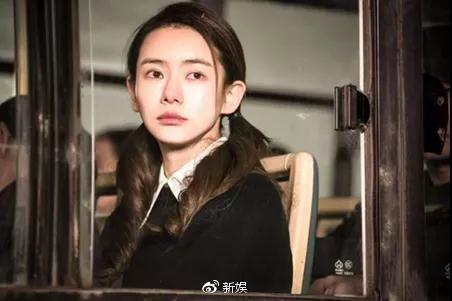 凤凰网时尚:戚薇《北京女子图鉴》带火北京红