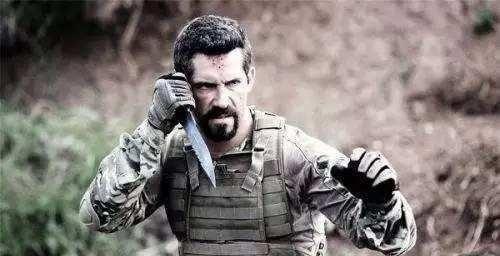 世界四大军用匕首: 猛虎、疯狗、挺进者, 谁更厉