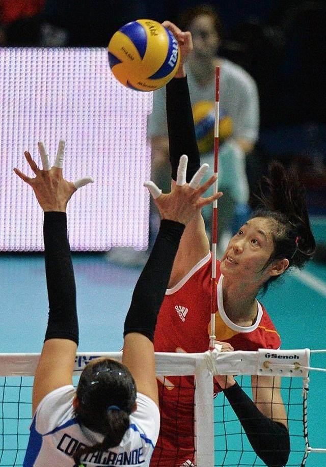 丁俊晖撕国旗上广告获赞,而当年的李宁、刘翔