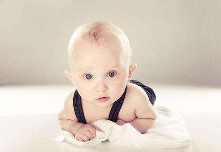 4岁的宝宝晚上睡觉很晚 事情不一定是你想的那