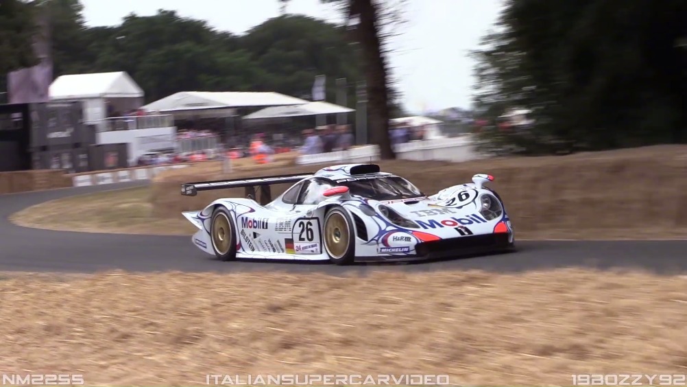 保时捷把1998年的勒芒冠军车型带到了2018古德伍德速度节，这就是搭载...