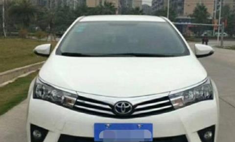 17年款的卡罗拉二手价才10万，内心偷着乐，这车买的太值得了