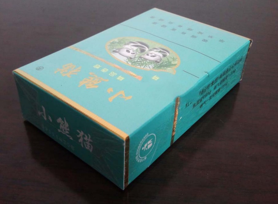 绿色的5款小熊猫香烟第二款最为经典最后一款价格亲民