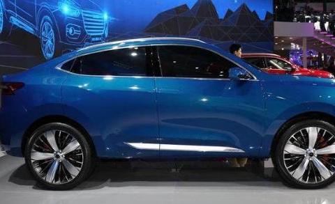 宝马X6的兄弟来了，四驱+油耗2L，比X6漂亮，15万起又是一辆爆款