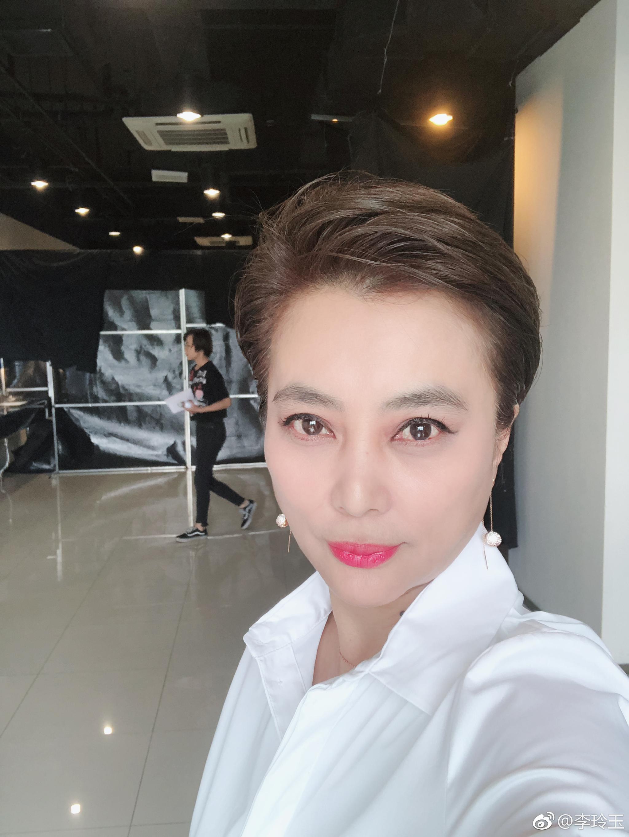 安徽卫视、金星主持的一起来跳舞吧,准备上场