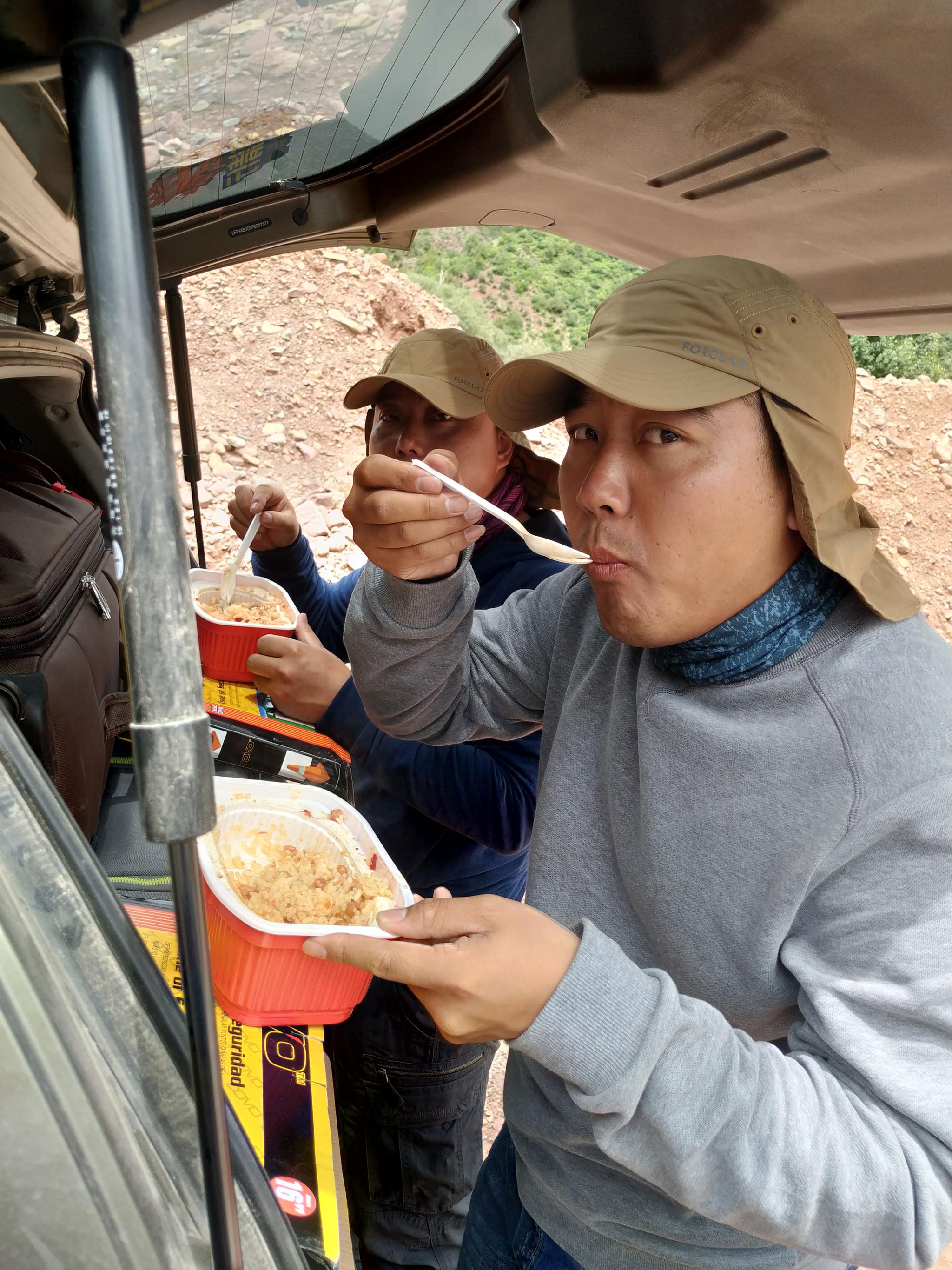 挑战珠峰初告捷，清行汽车团队顺利抵达芒康