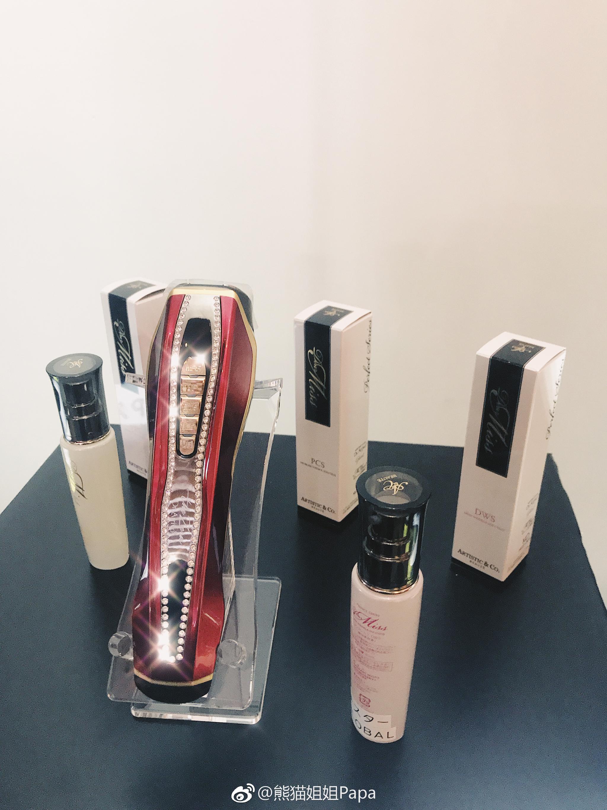 ARTISTIC&CO日本高端美容仪品牌美容仪中的