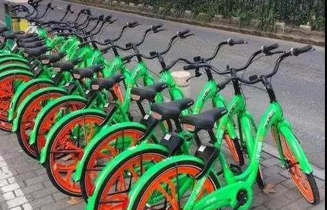 他是共享单车创始人, 如今捐钱走人, 曾开一辆200万的豪车!