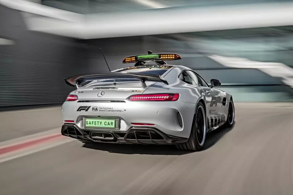 还嫌安全车太慢?f1史上最强安全车,梅赛德斯-amg gt r 来了