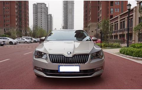 最良心大众车，降3万仅14万，比迈腾高档，配置超帕萨特销量惨